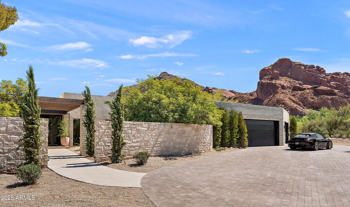 6135 N 51st Place  Paradise Valley AZ 85253 photo