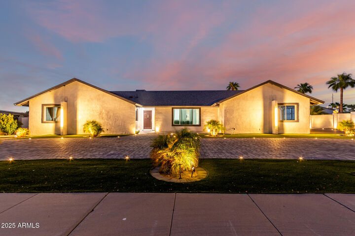 5922 W Michelle Drive  Glendale AZ 85308 photo