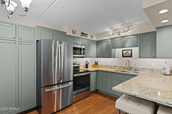 Property Photo:  90 W Yavapai Street 7  AZ 85390 