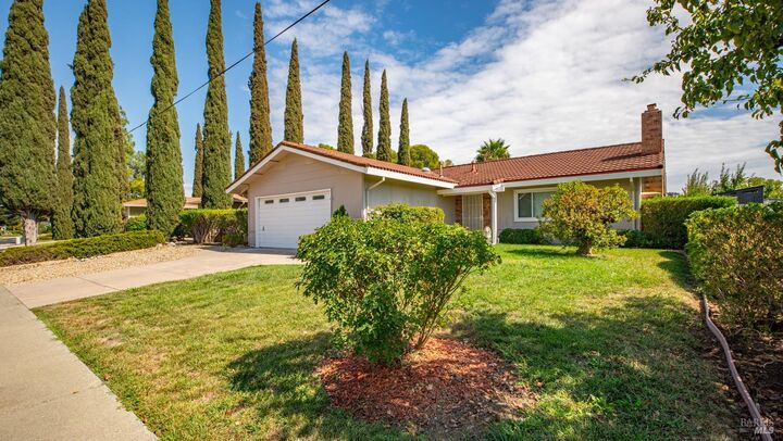 Property Photo: 442 Yellowstone Drive CA 95687