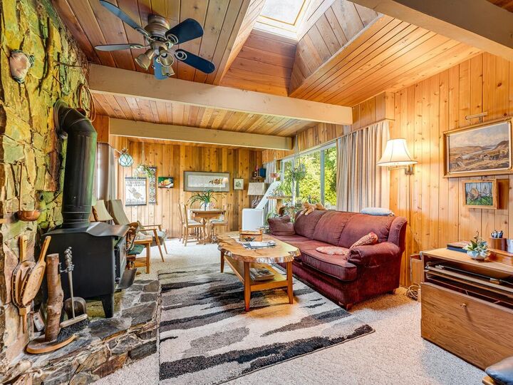 Property Photo:  1689 Peters Road  BC V1J 1Y7 