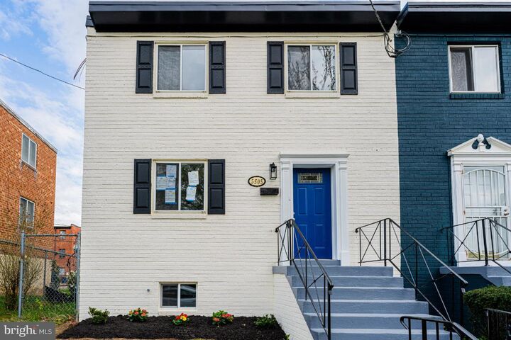 Property Photo:  5505 Hayes Street NE  DC 20019 