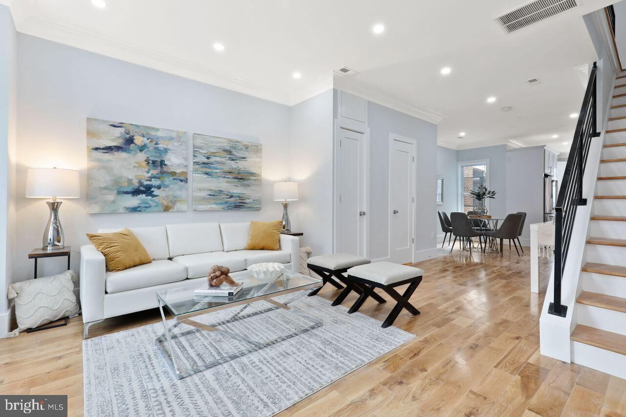 Property Photo:  1023 Florida Avenue NE  DC 20002 