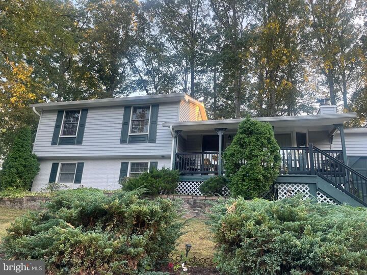Property Photo:  589 Rockbridge Drive SE  VA 20175 