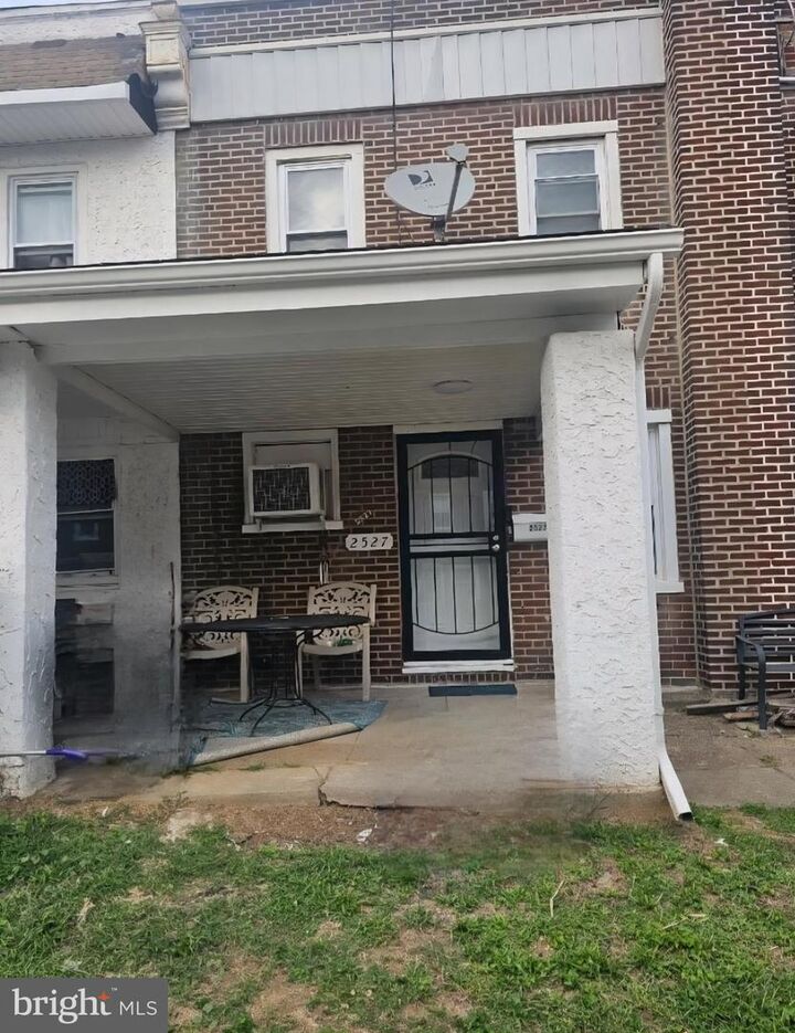 2527 S Massey Street  Philadelphia PA 19142 photo