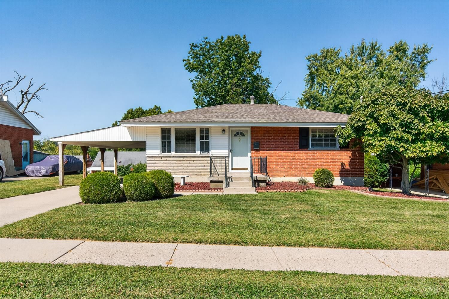 Property Photo:  4051 Beavercreek Circle  OH 45241 