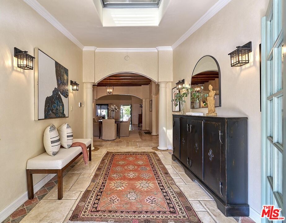Property Photo: 424 N Arden Blvd CA 90004