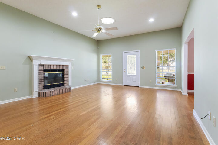 Property Photo:  333 Moonlight Bay Drive  FL 32407 