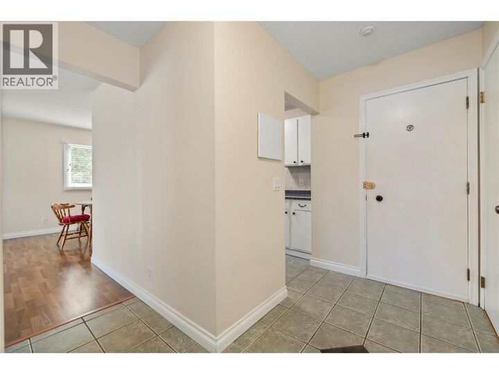 Property Photo:  1860 Richter Street 205  BC V1Y 2M9 