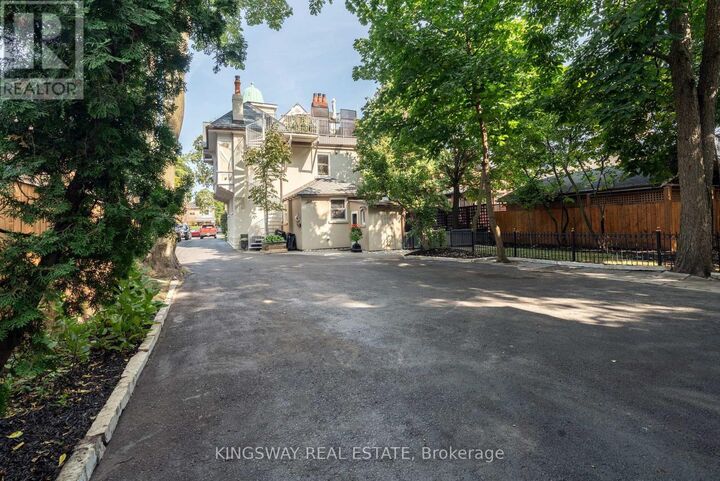Property Photo:  166 High Park Avenue  ON M6P 2S4 