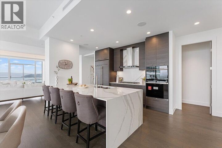 1181 Sunset Drive 2701  Kelowna BC V1Y 0J4 photo