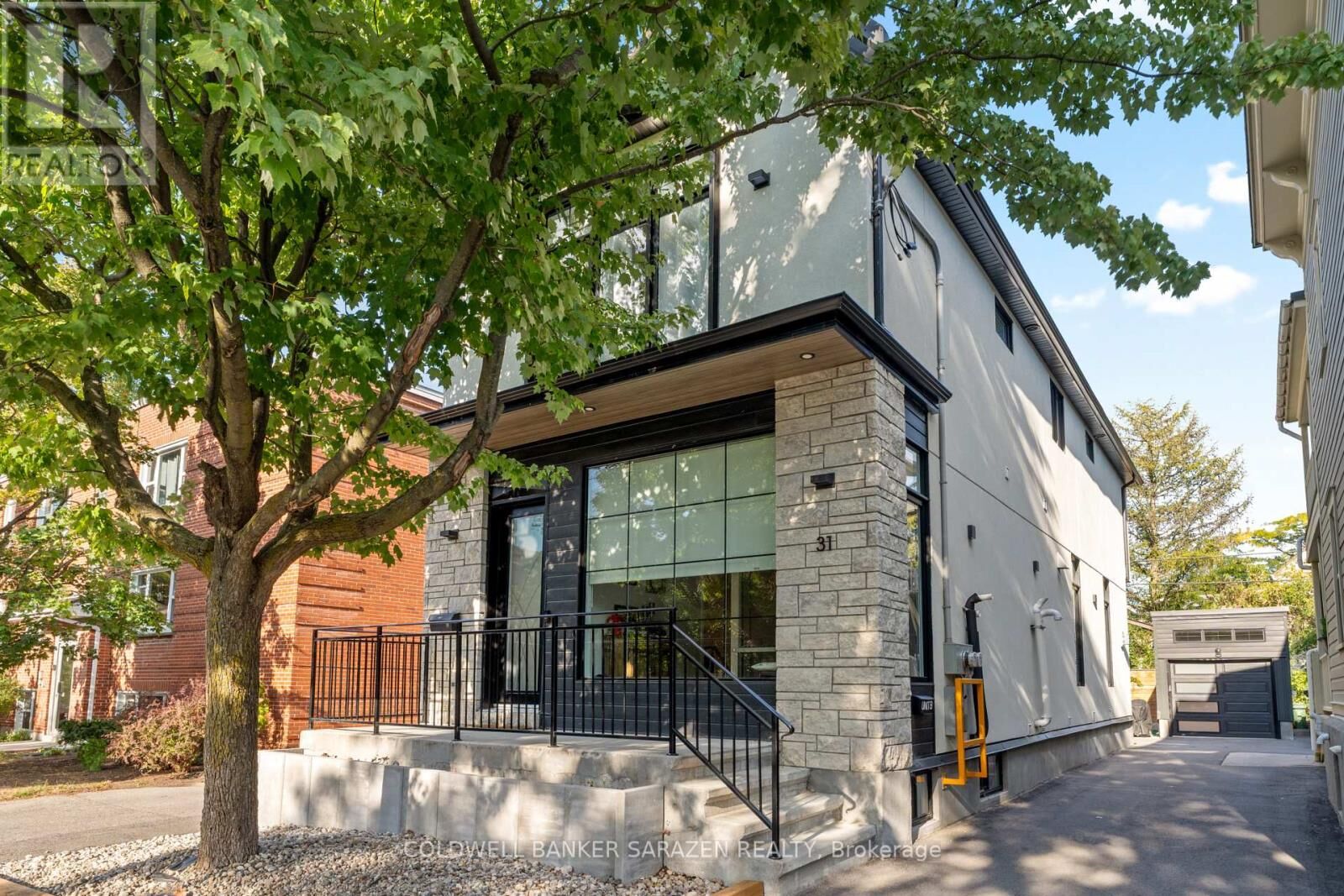 Photo de la propriété:  31 Commanda Way B  ON K1M 1G1