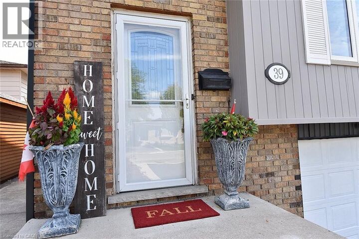 Photo de la propriété:  39 Markson Crescent  ON L8T 4W3