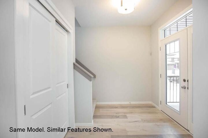 Property Photo:  70 Gottfried Point  MB R2C 5V3 