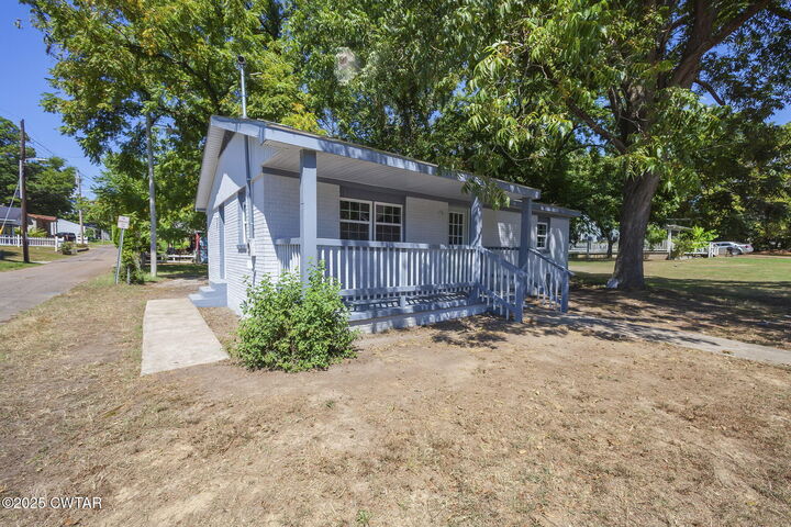 Property Photo: 115 Neff Street TN 38301