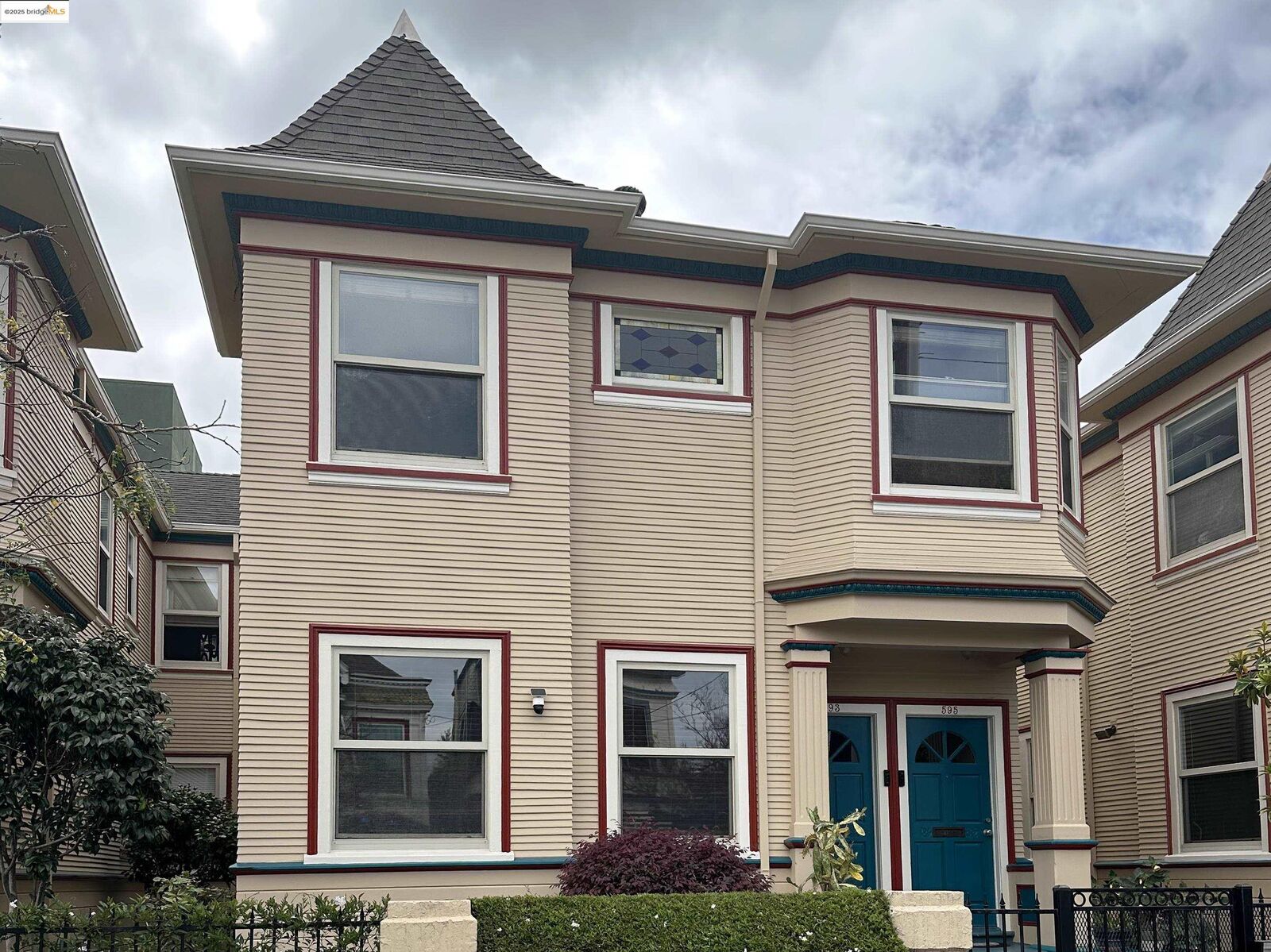 Property Photo: 595 22nd St CA 94612