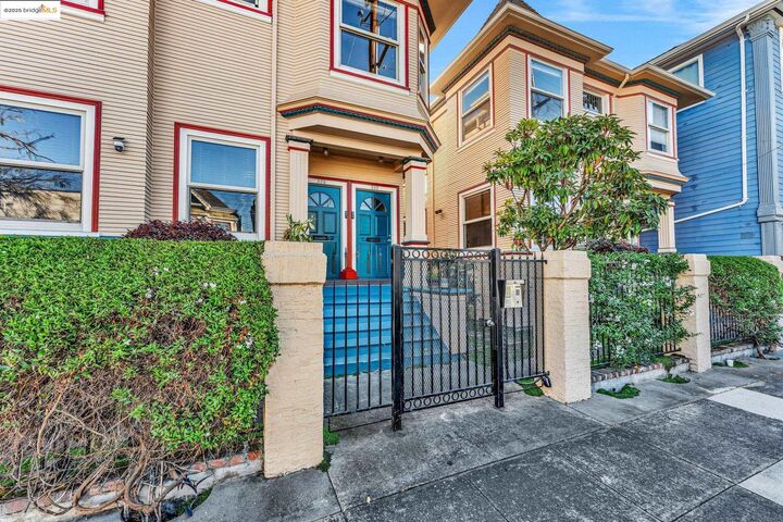 595 22nd St  Oakland CA 94612 photo