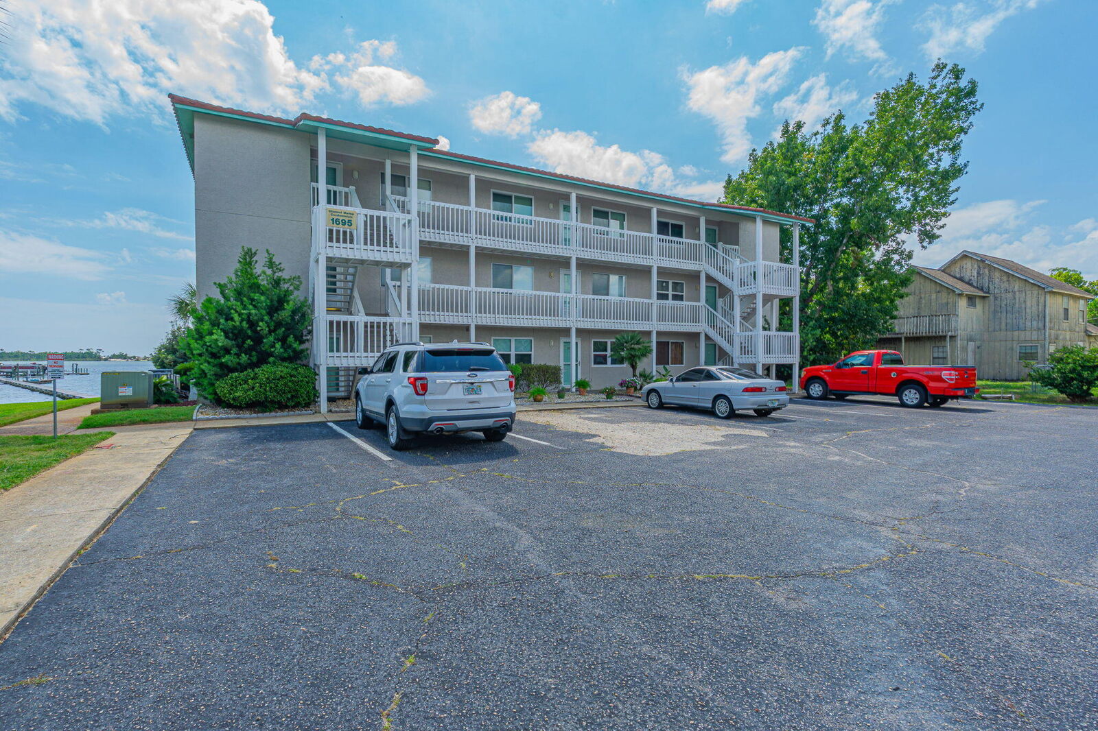Property Photo:  1695 W Highway 98 102  FL 32569 