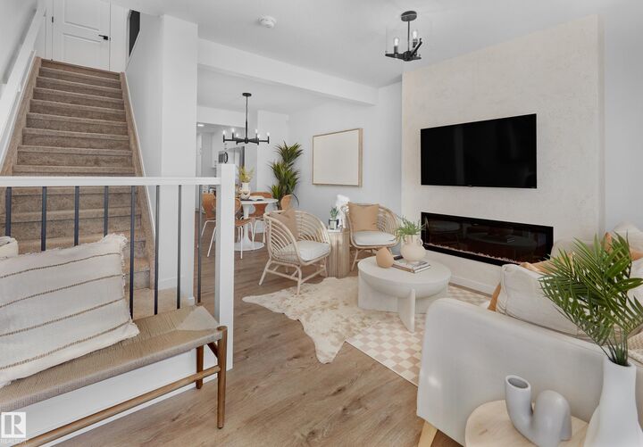 Property Photo:  27 Elizabeth Gardens  AB T7X 3C7 