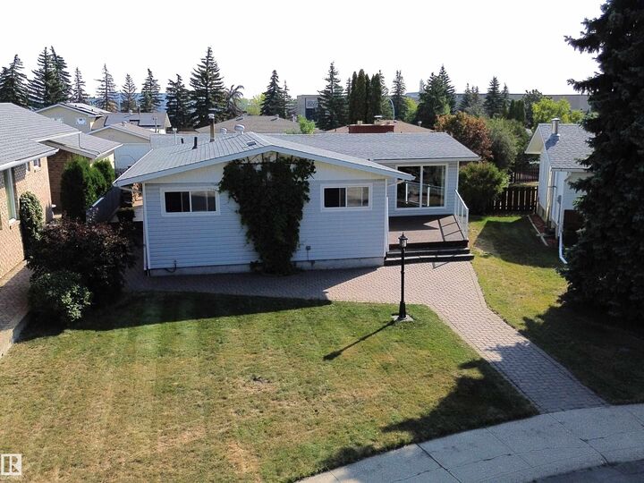 14107 70 Street NW  Edmonton AB T5C 0L3 photo