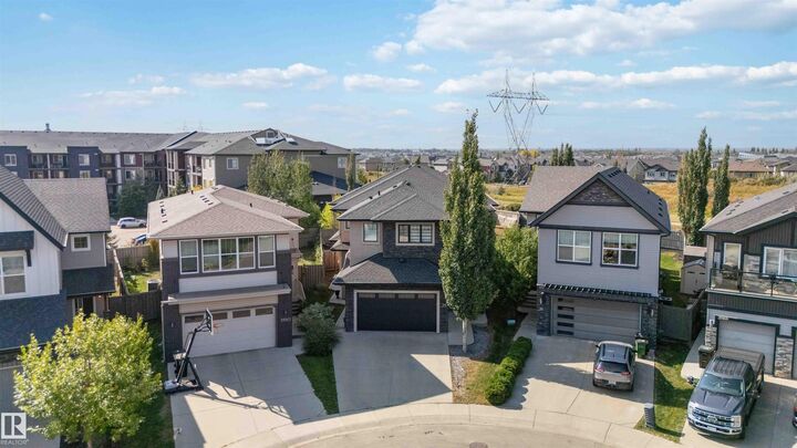 Property Photo:  3948 Claxton Loop SW  AB T6W 1Y7 