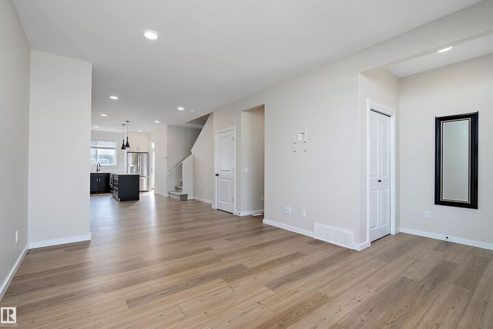 Property Photo:  7143 52 Avenue  AB T4X 2Z8 