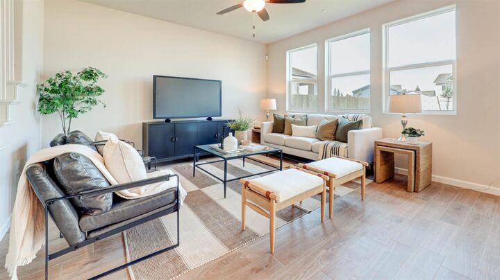 Property Photo:  7102 W Ashcroft Avenue  CA 93723