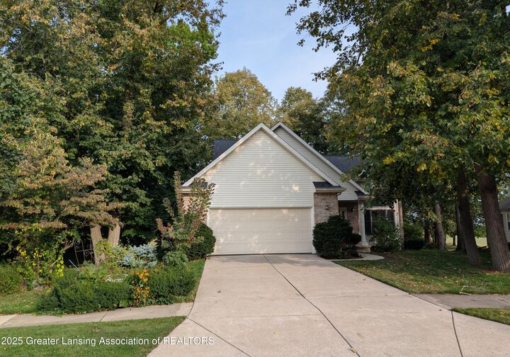 Property Photo:  1260 Astwood Mews Lane  MI 48879 