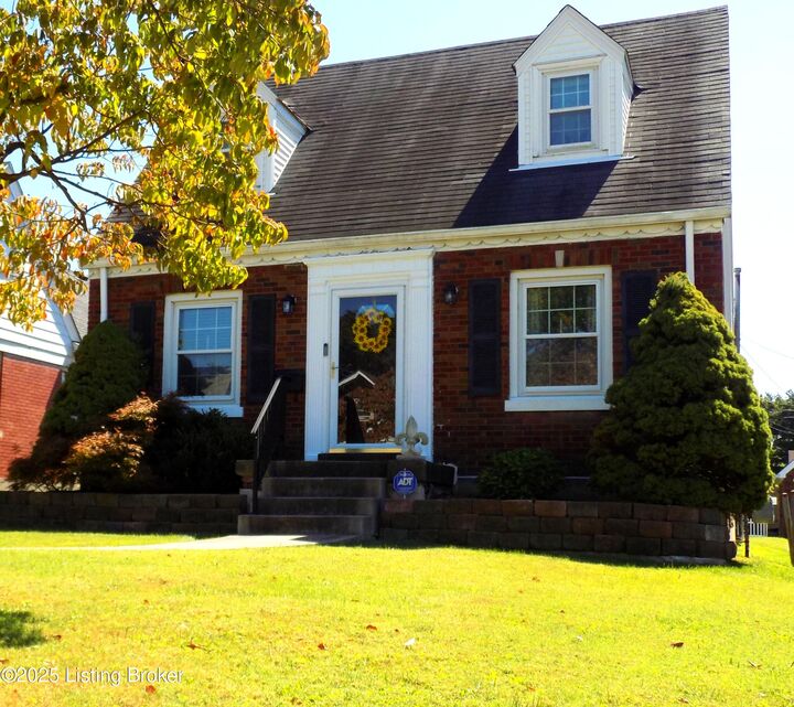 Property Photo: 1212 Hart Ave KY 40213