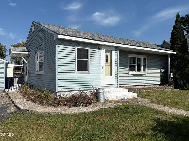 Property Photo:  217 4th Avenue  ND 58472 