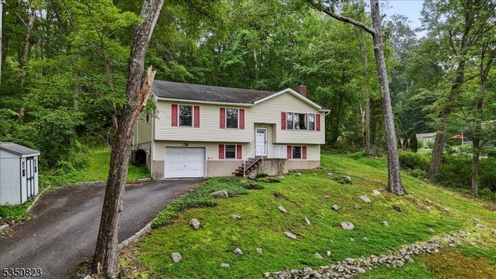 Property Photo: 14 Tamarack Rd NJ 07823