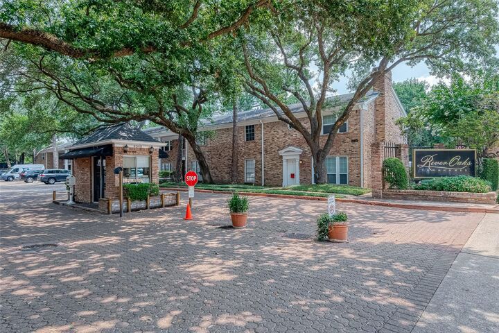 Property Photo:  4040 San Felipe Street 273  TX 77027 