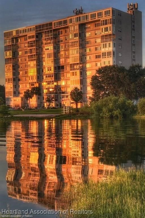 Property Photo: 2131 Lakeview Drive 106 FL 33870