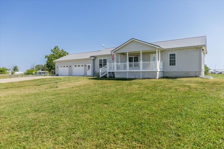 Property Photo:  11051 111th Avenue  IA 52501 