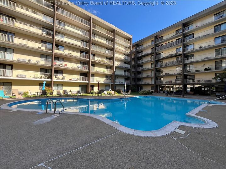 Property Photo:  2106 Kanawha Boulevard E 116B  WV 25311 