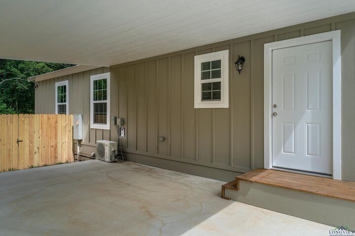 Property Photo: 1525 Ray Street TX 75602