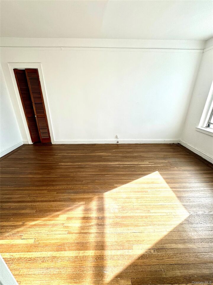Property Photo:  472 Gramatan Avenue Bldg. 1, Unit K4  NY 10552 