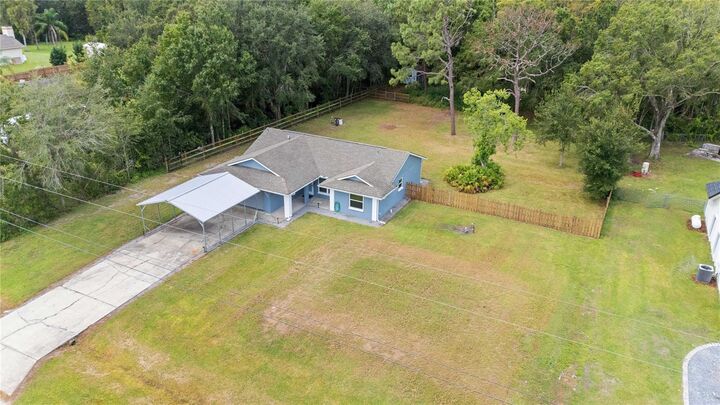 Property Photo:  4007 Meadow Run Lane  FL 33543 