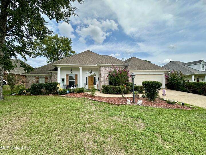 Property Photo:  105 Glen Auburn Drive  MS 39056 