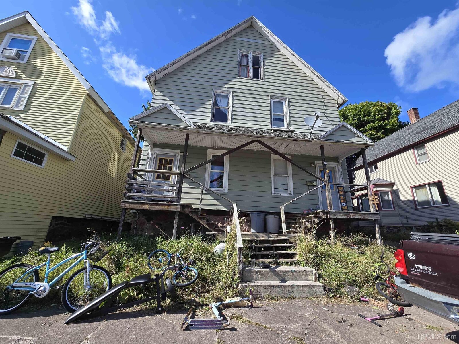 Property Photo:  139 S Pewabic Street  MI 49913 