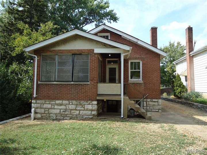 Property Photo:  306 Union Road  MO 63123 