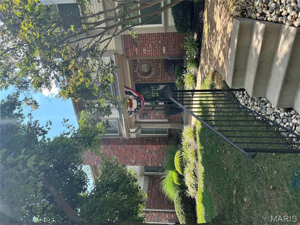 Property Photo: 1917 Dewitt Ridge Drive MO 63017