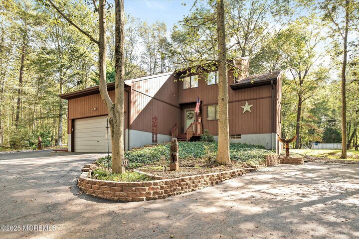 Property Photo:  619 Hanover Drive  NJ 08562 