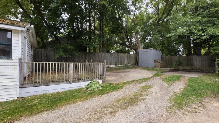 Property Photo: 606 S Gorham Street MI 49203