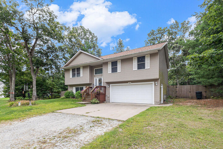 Property Photo: 539 Bristol Street MI 49457