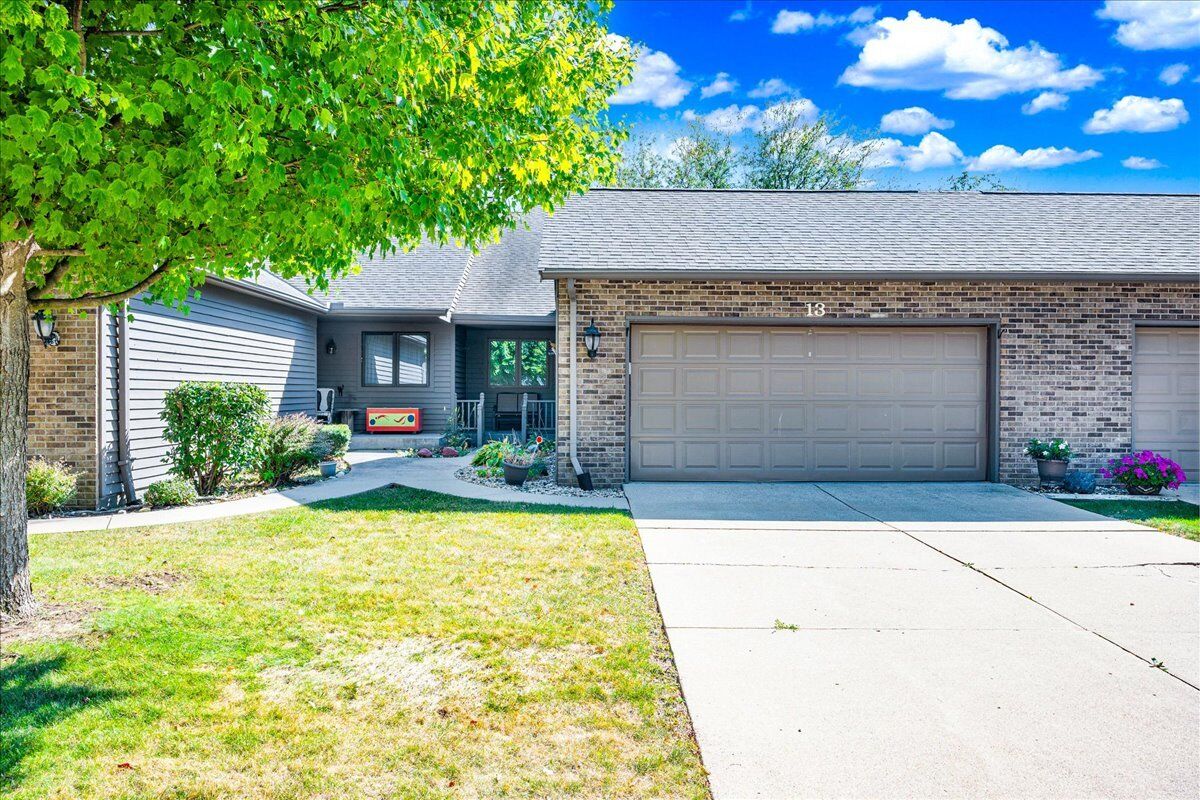 Property Photo: 1509 Fort Jesse Road 13 IL 61761