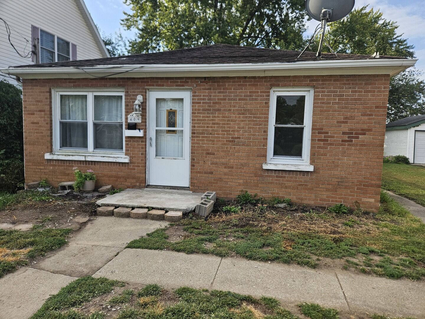 Property Photo:  409 W Water Street  IL 60954 