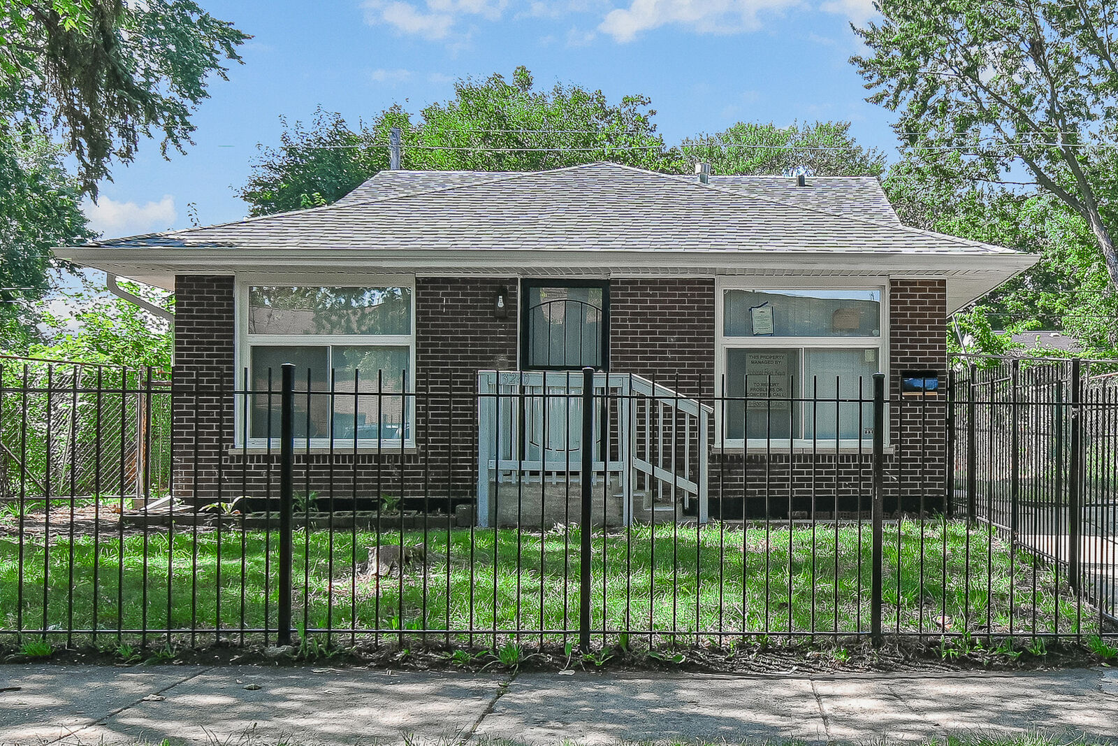 Property Photo:  13240 S Saint Lawrence Avenue  IL 60827 