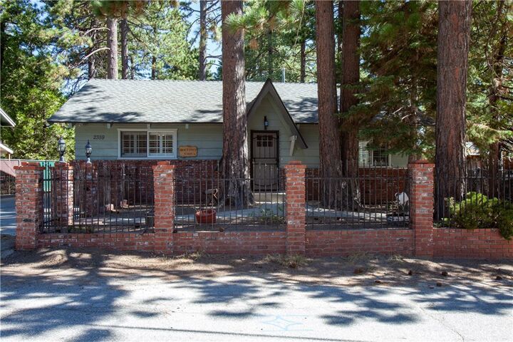 Property Photo: 2359 Avian Way CA 92382