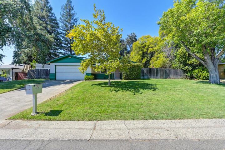 Property Photo:  8576 Hilton Way  CA 95628 